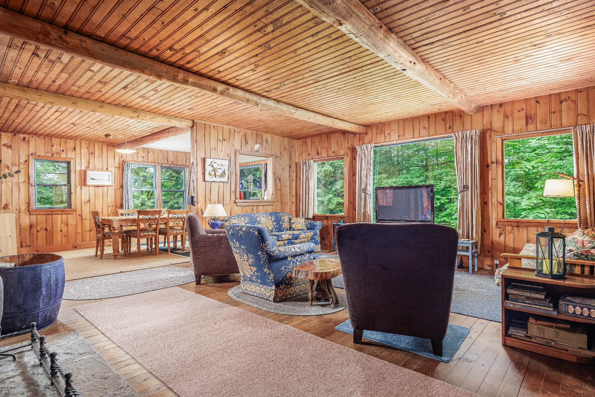 2093 Ch. De Dunany Property Photo 24