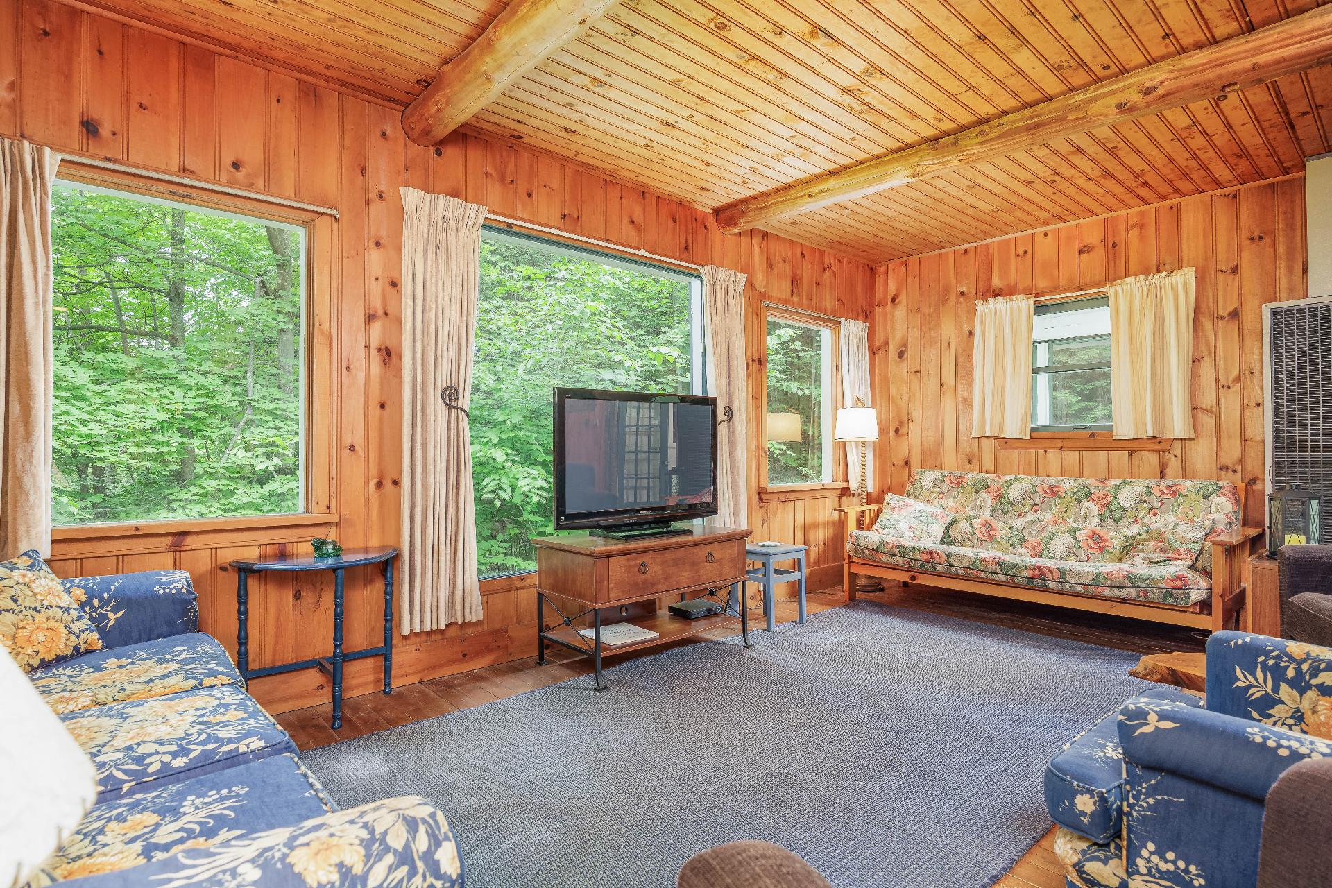 2093 Ch. De Dunany Property Photo 26