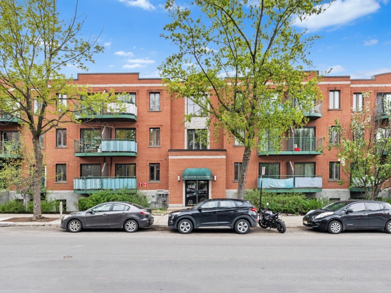 1925 Rue Alexandre-desève 325 Property Photo 1