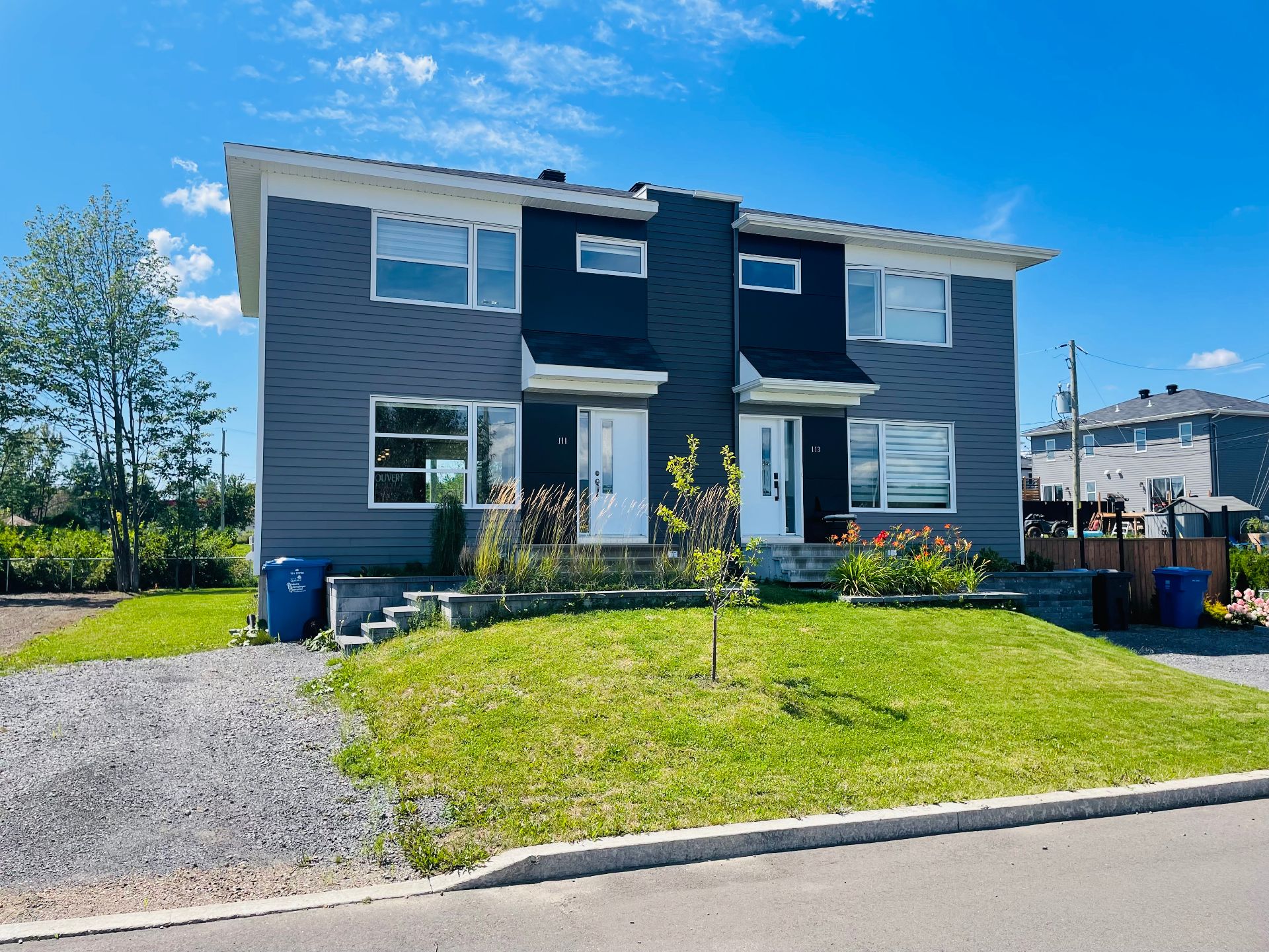 Rue Bissonnet Property Photo 1