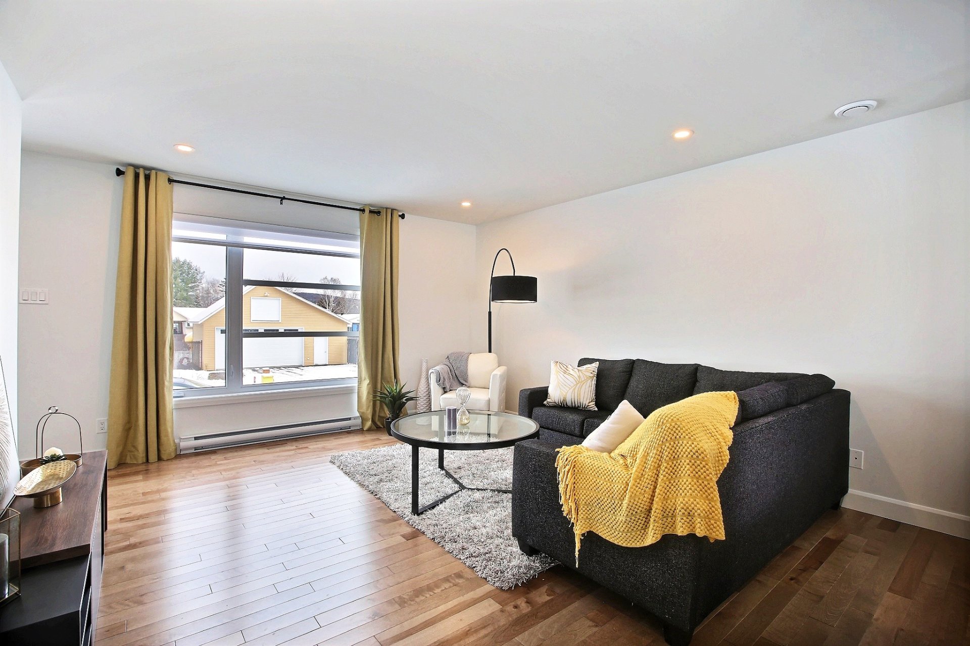 Rue Bissonnet Property Photo 3