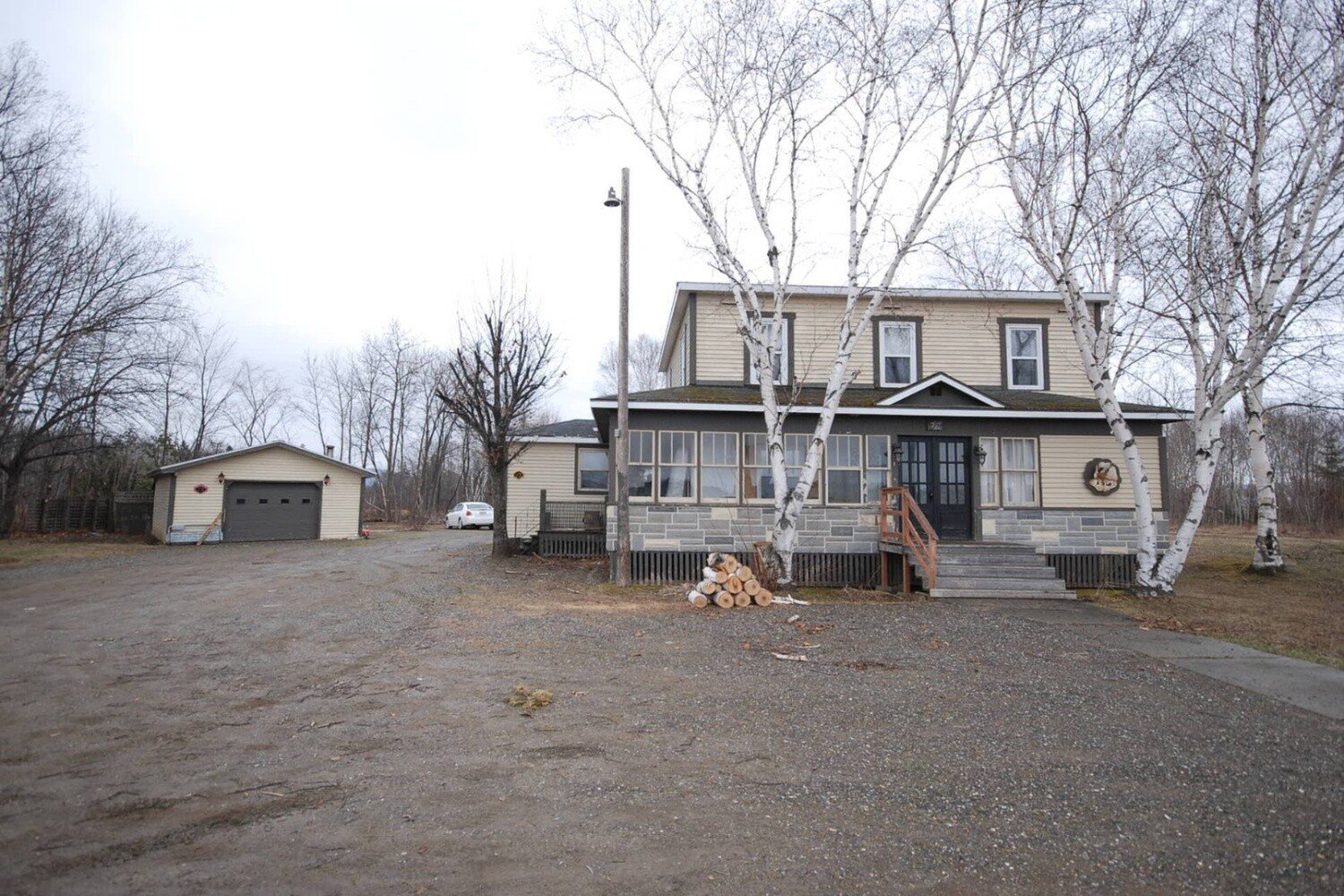72 Boul. Inter-Provincial Property Photo 1