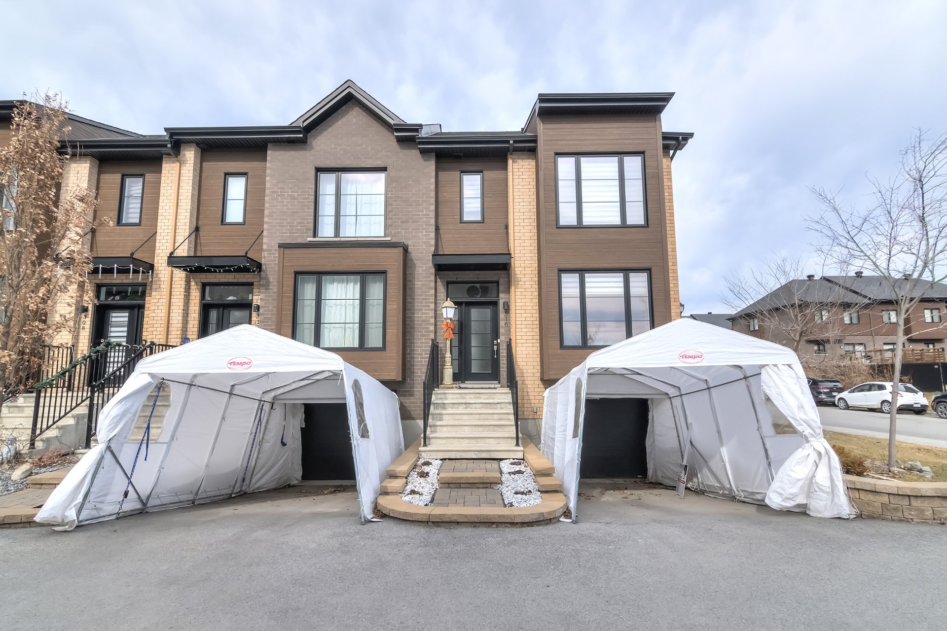 316z Rue Du Grenadier Property Photo 1