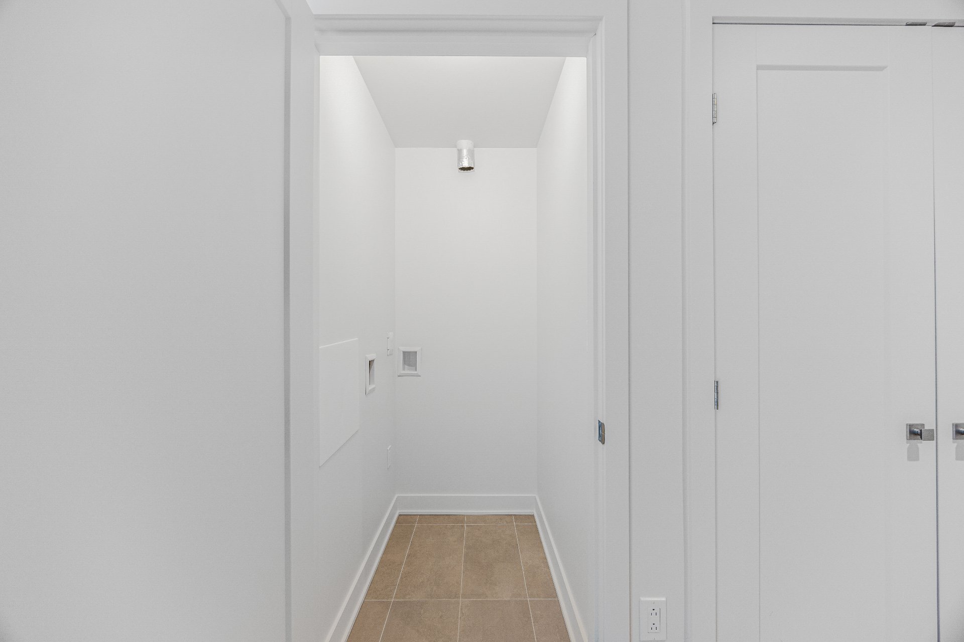 399 Rue De La Rotonde 1810 Property Photo 28