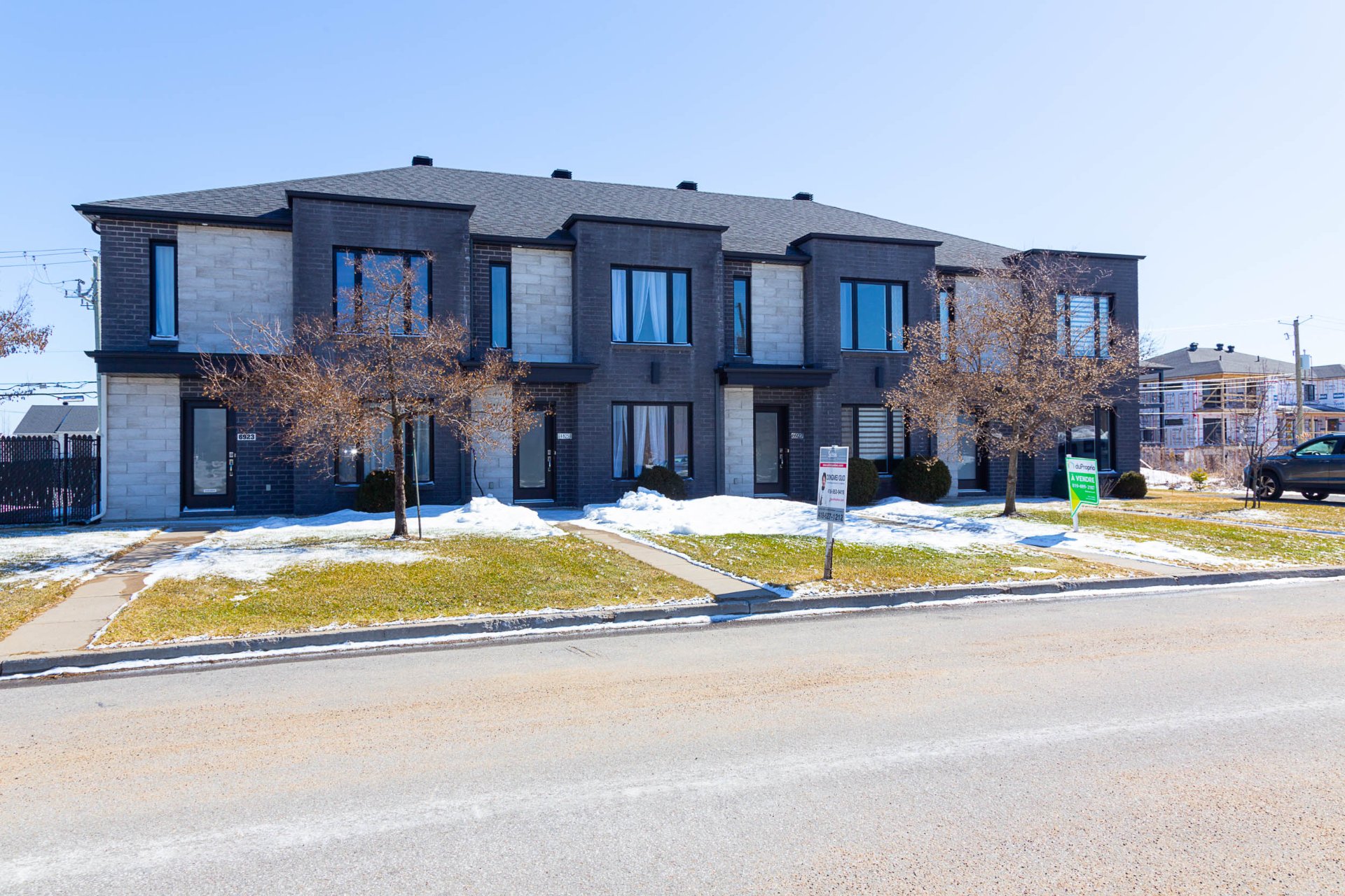 6925 Rue De La Bretagne Property Photo