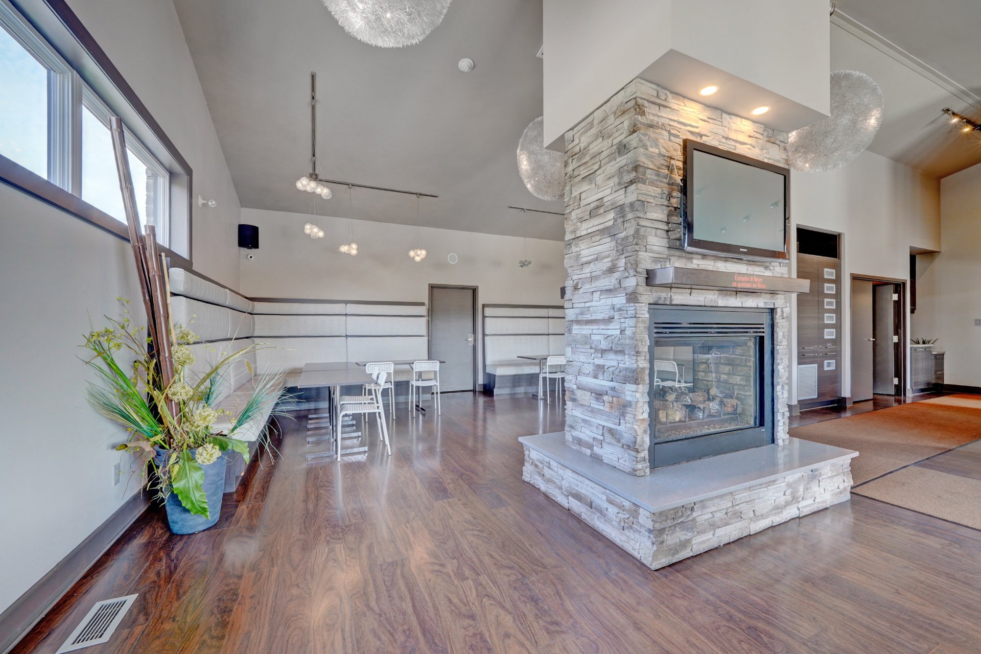 4991 Av. Eliot 204 Property Photo 36