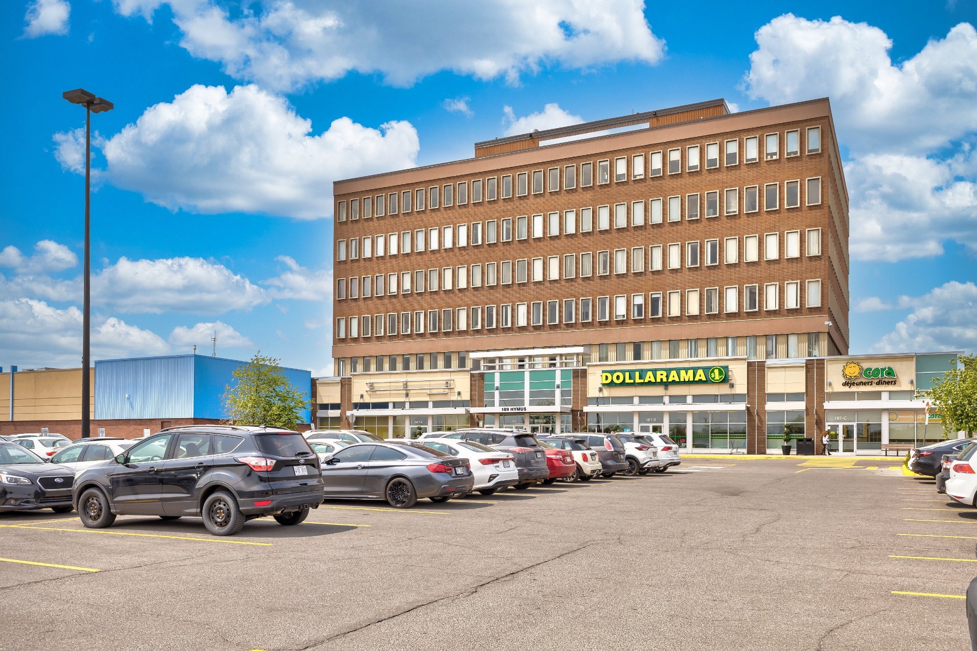 189 Boul. Hymus 304 Property Photo 2