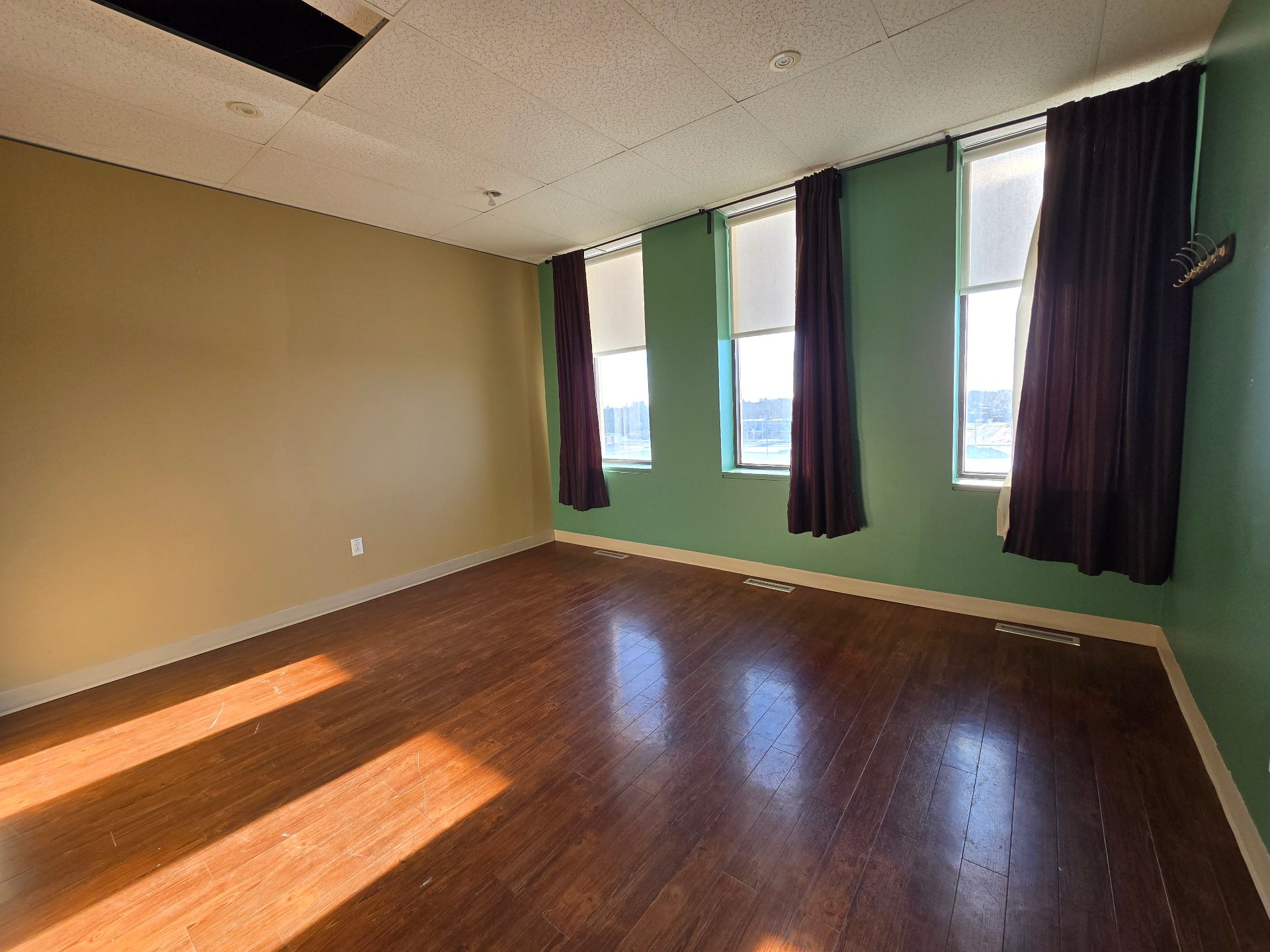 189 Boul. Hymus 304 Property Photo 6