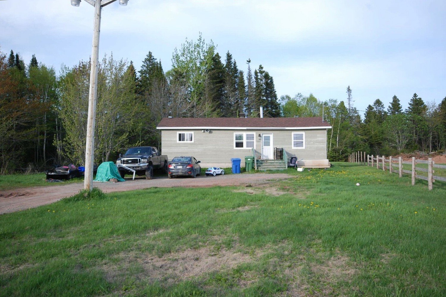 102 Rue Scott Property Photo 1