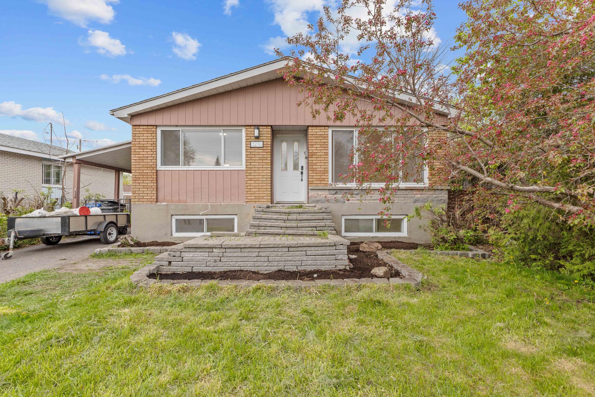 5270 Rue Aurèle Property Photo 1