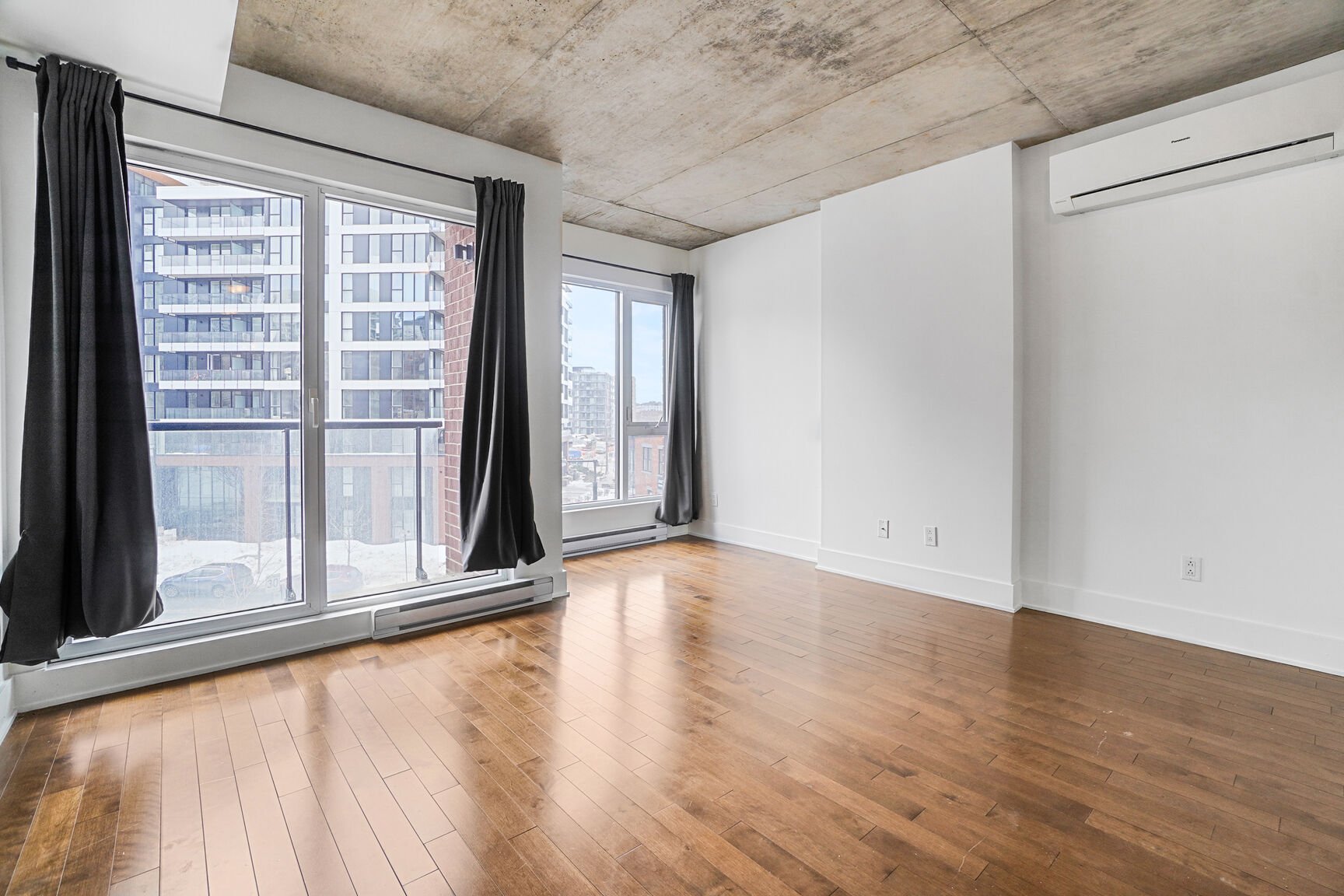 225 Rue de la Montagne 413 Property Photo 1