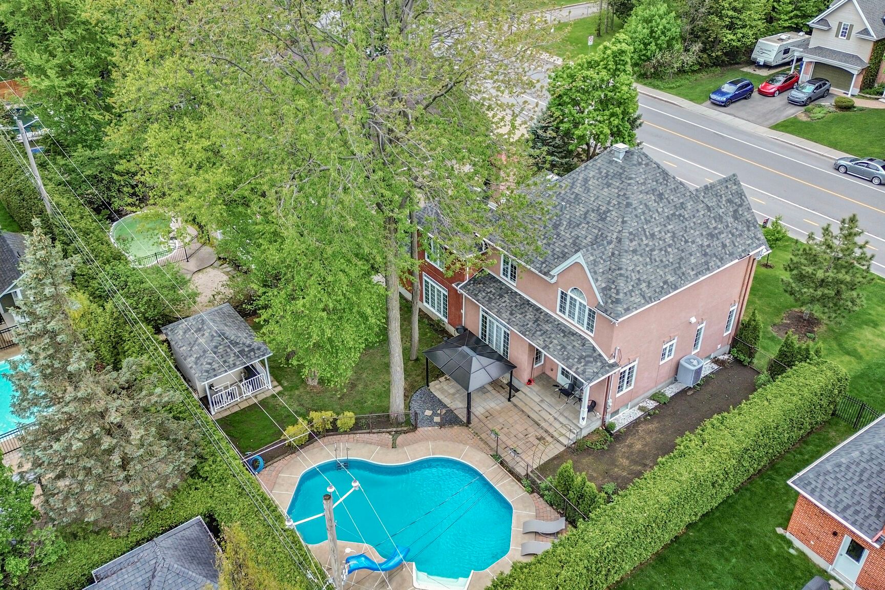 509 Boul. De Fontainebleau Property Photo 1