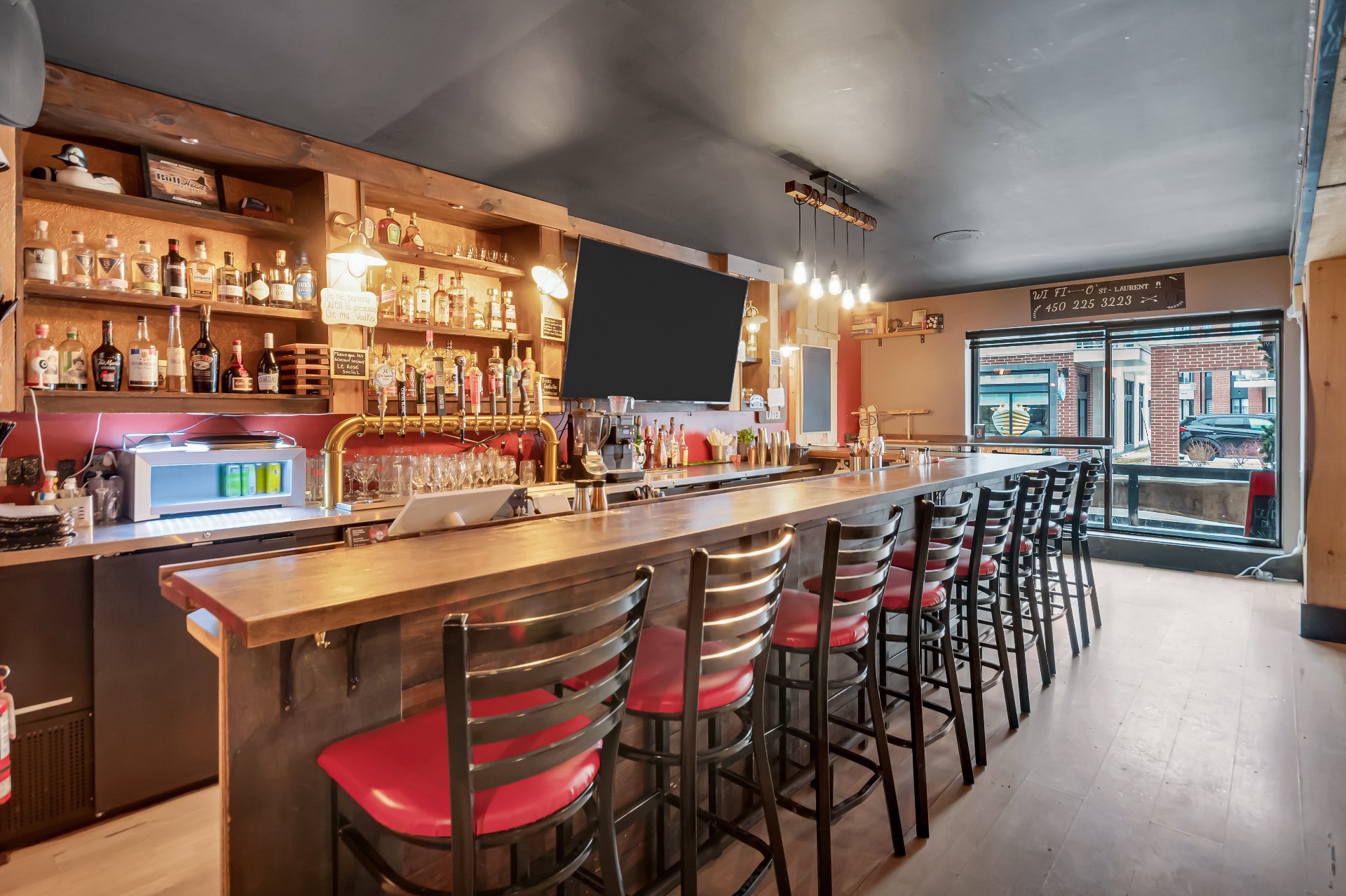 100 Rue St-laurent Property Photo 3