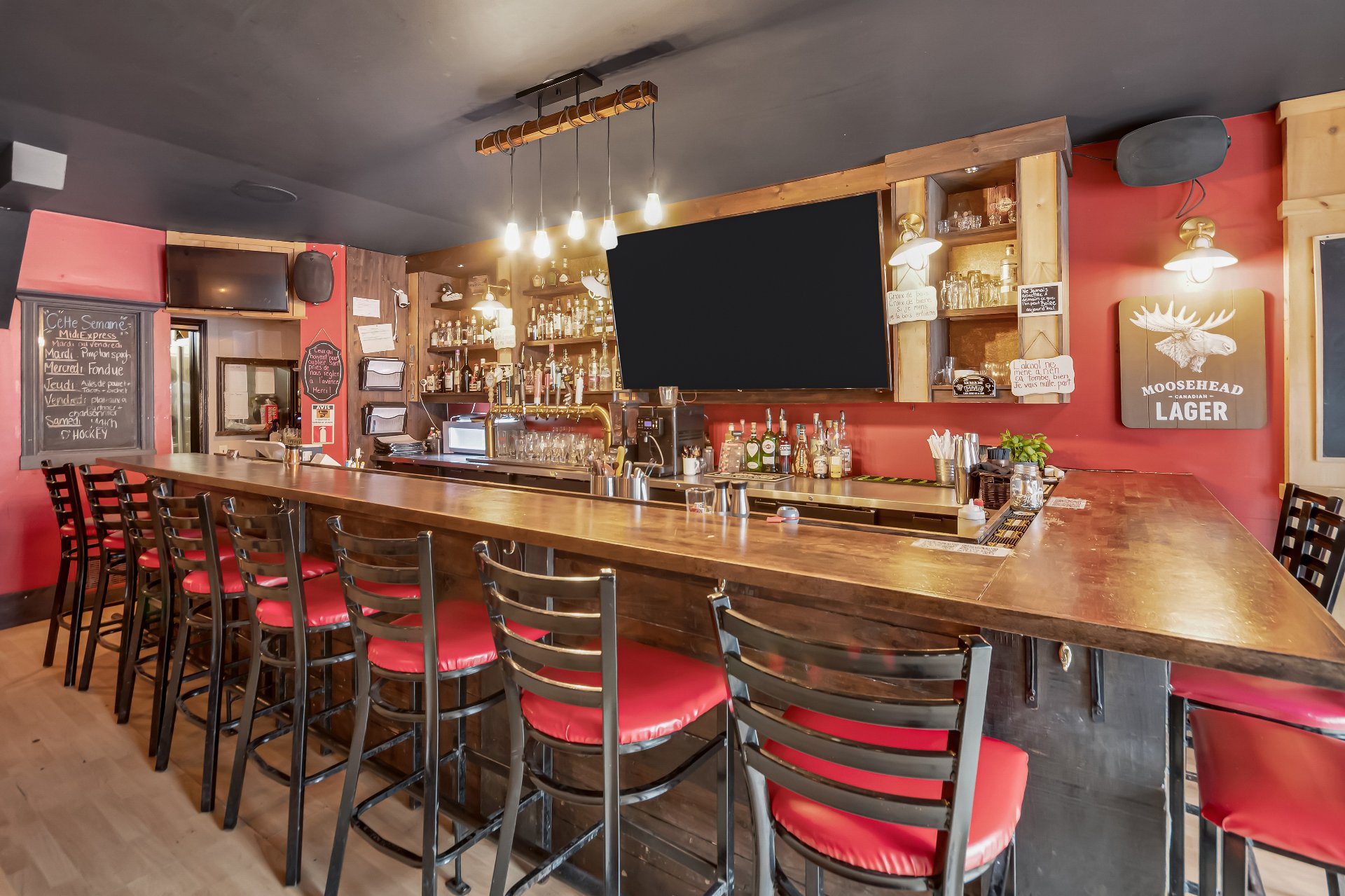 100 Rue St-laurent Property Photo 7