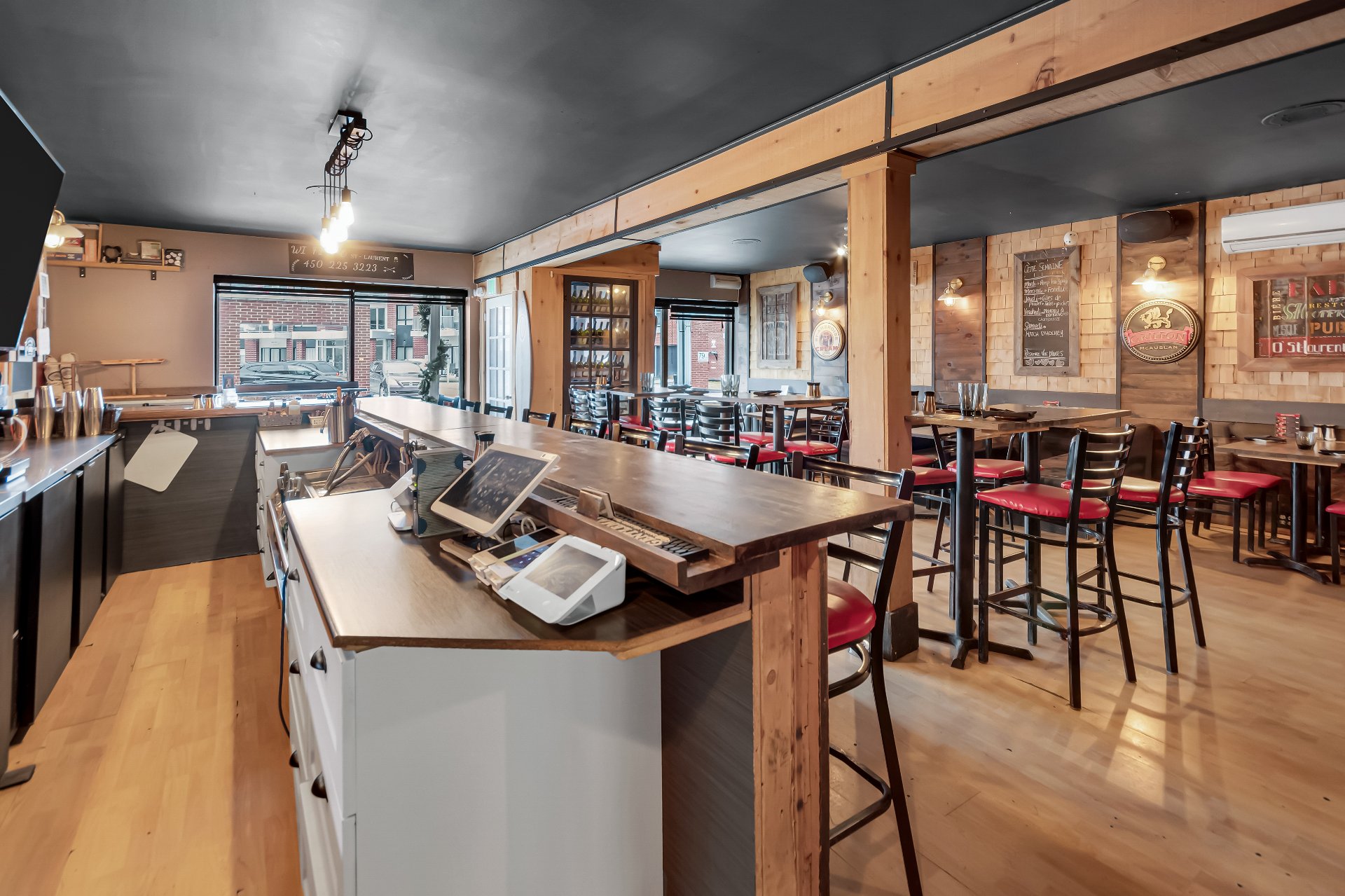 100 Rue St-laurent Property Photo 9