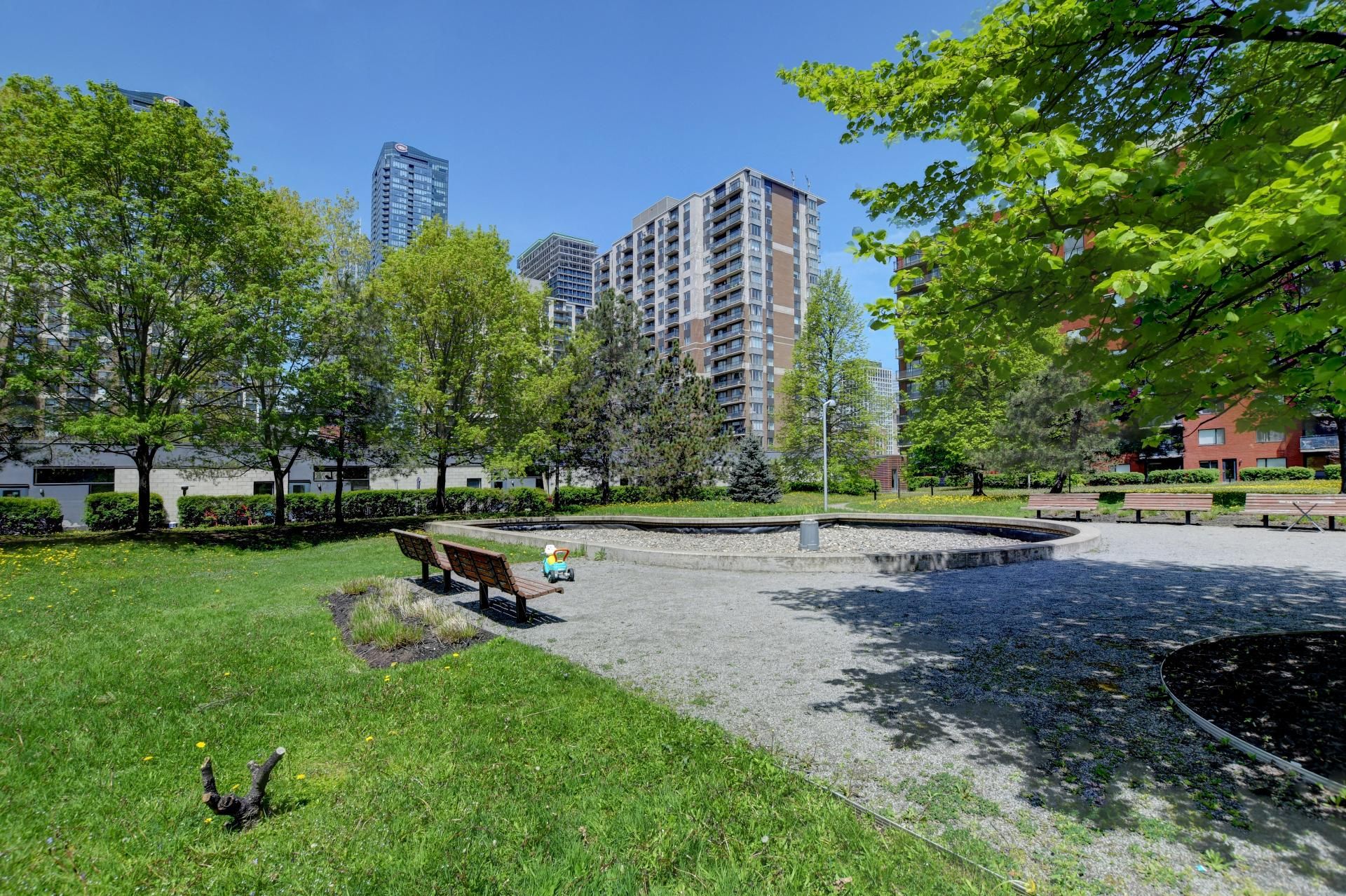 1225 Rue Notre-dame O. 215 Property Photo 3