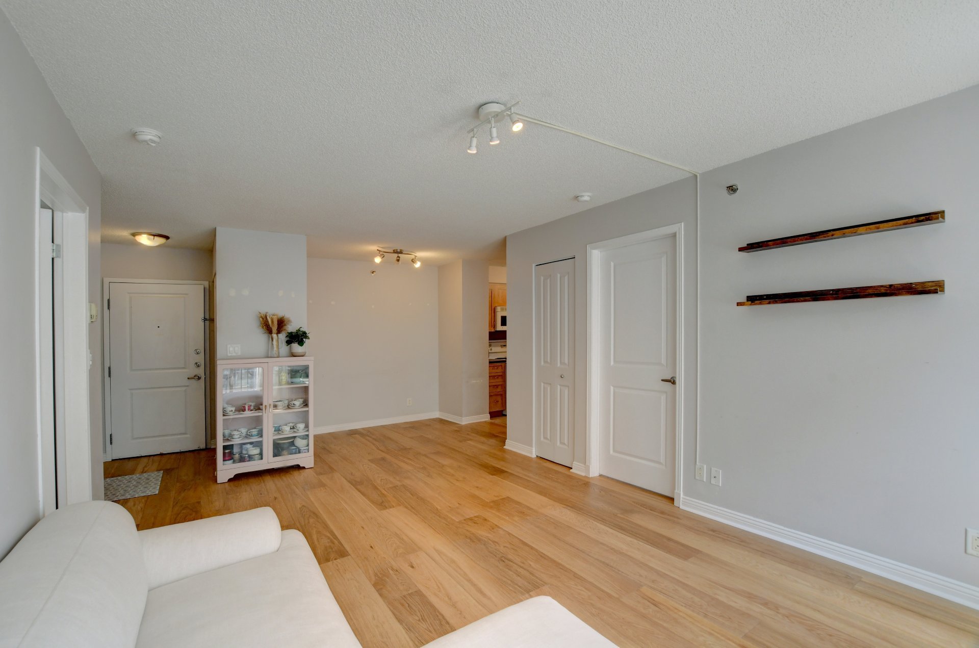 1225 Rue Notre-dame O. 215 Property Photo 6