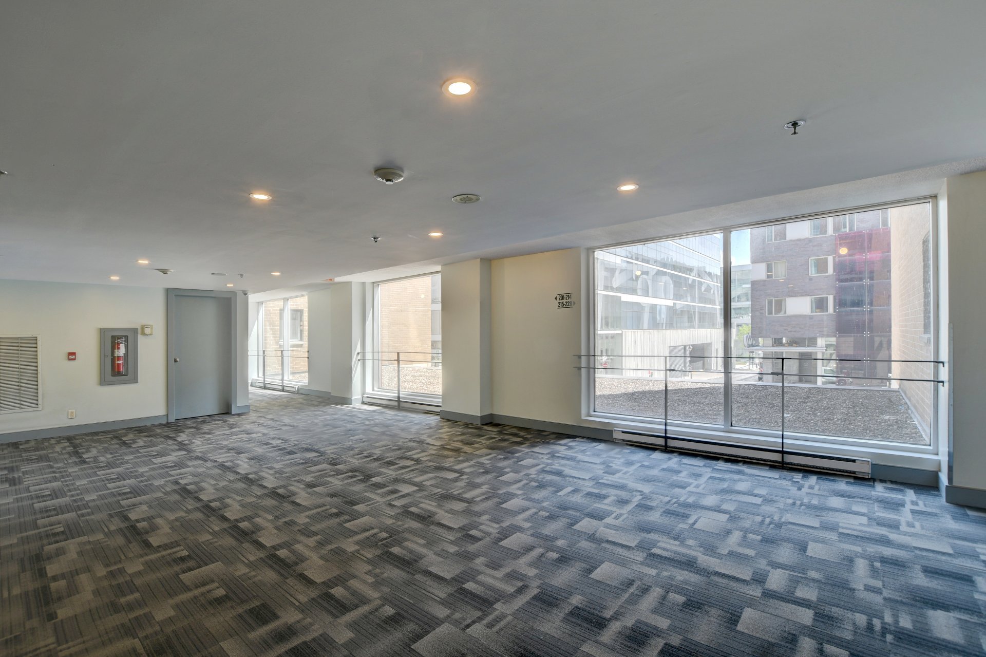 1225 Rue Notre-dame O. 215 Property Photo 20