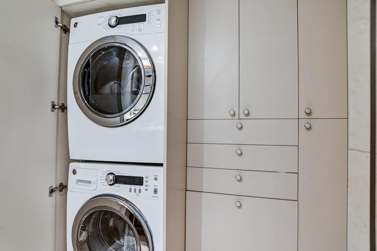 4560 Prom. Paton 318 Property Photo 24