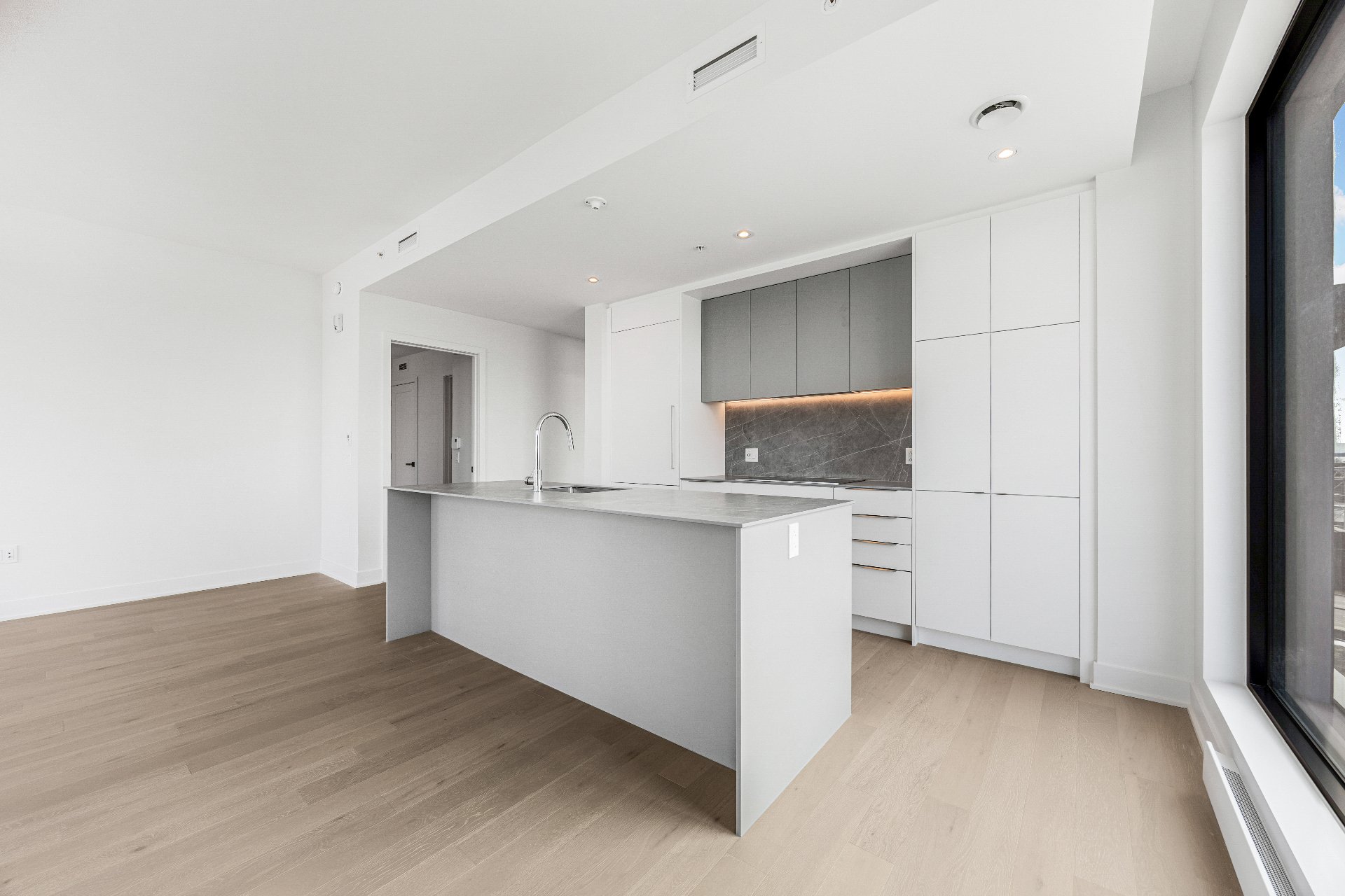 399 Rue De La Rotonde 608 Property Photo 9