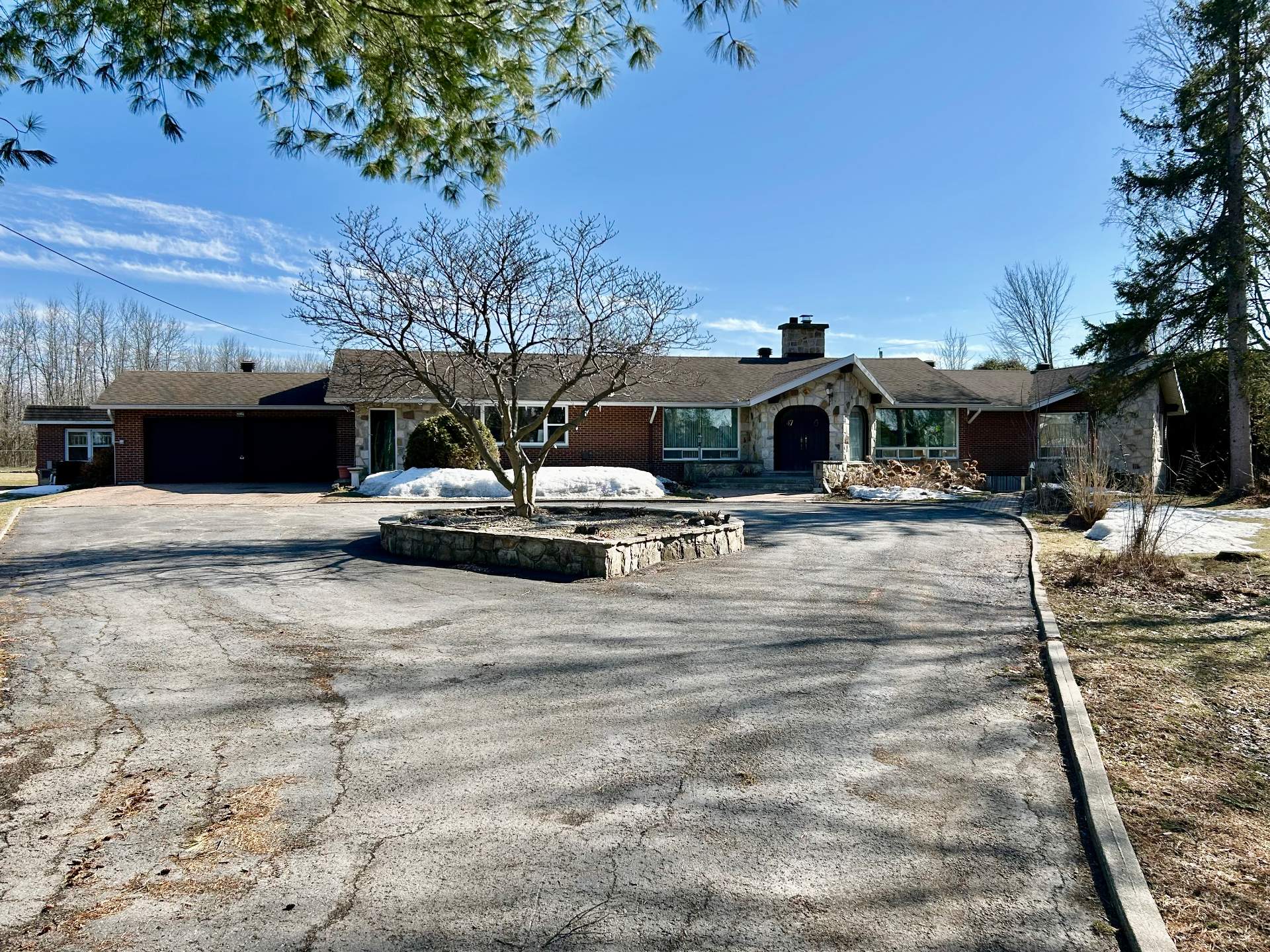 47 Ch. De L'anse Property Photo 1