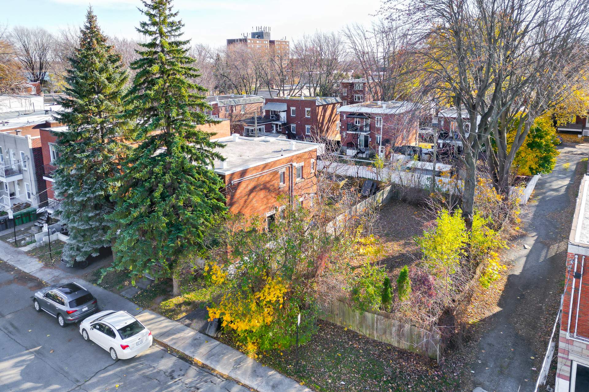 7e Avenue Property Photo 1