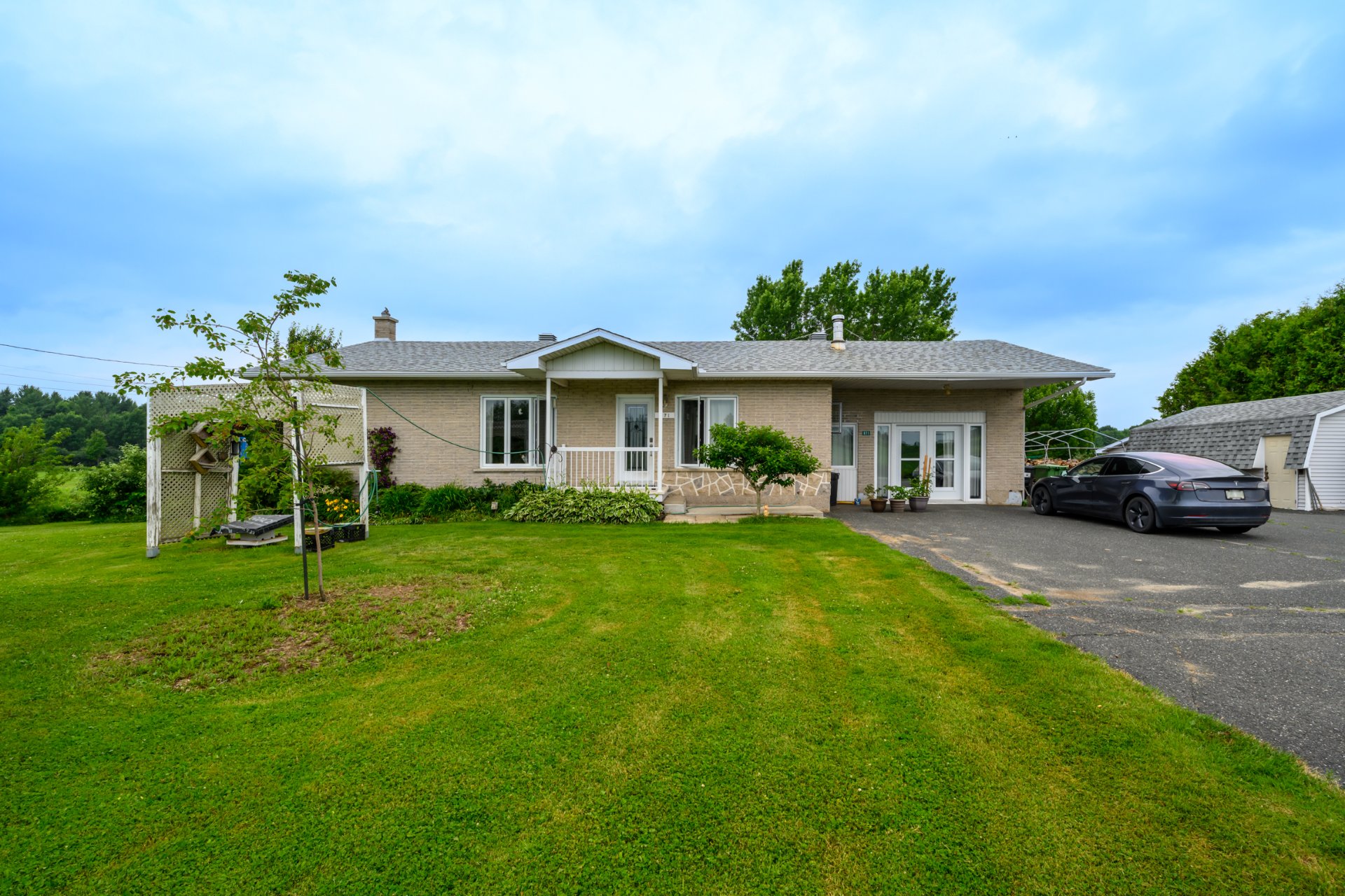 871 Route 255 Property Photo