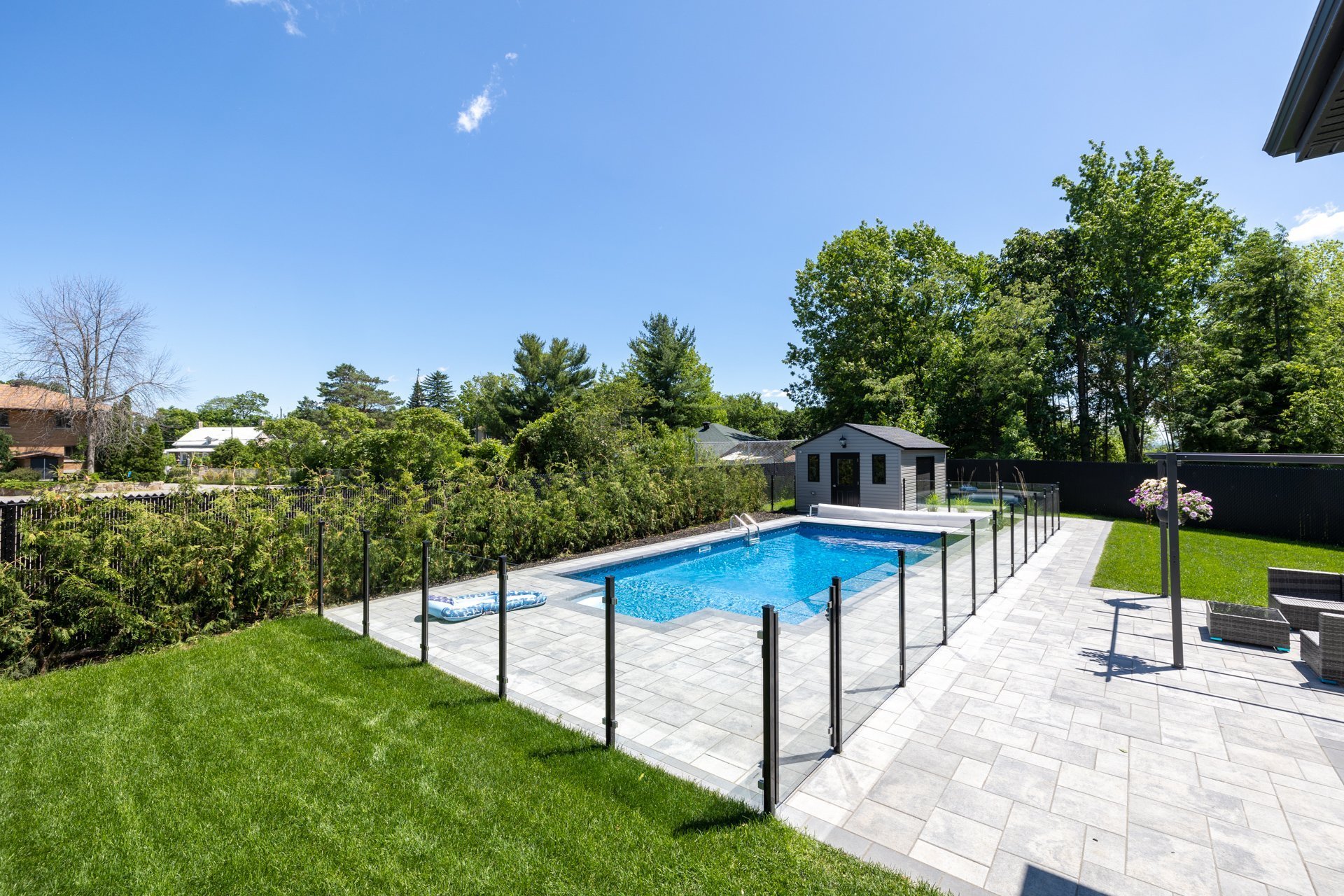 38 142e Avenue Property Photo 4