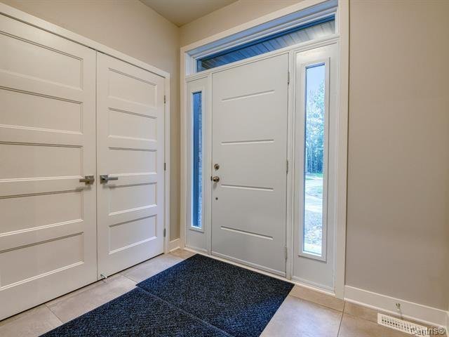 38 142e Avenue Property Photo 5