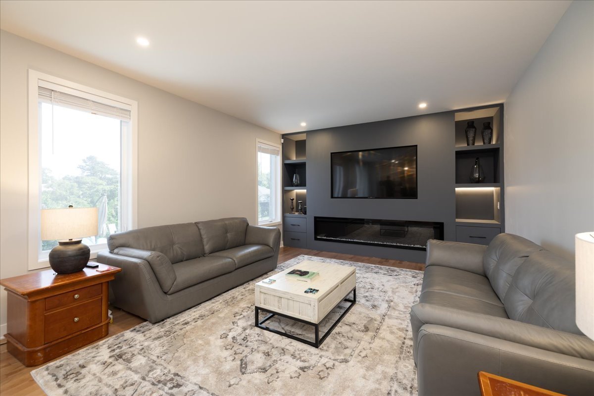 38 142e Avenue Property Photo 12