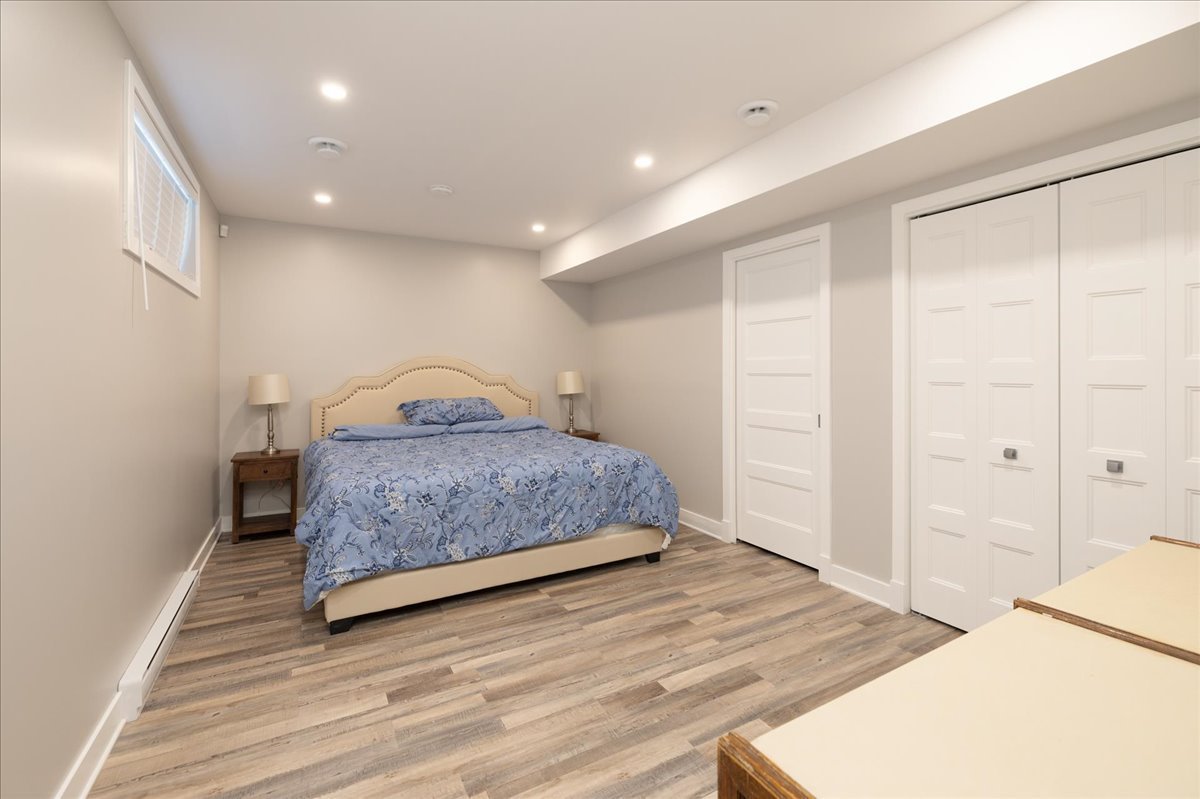 38 142e Avenue Property Photo 26