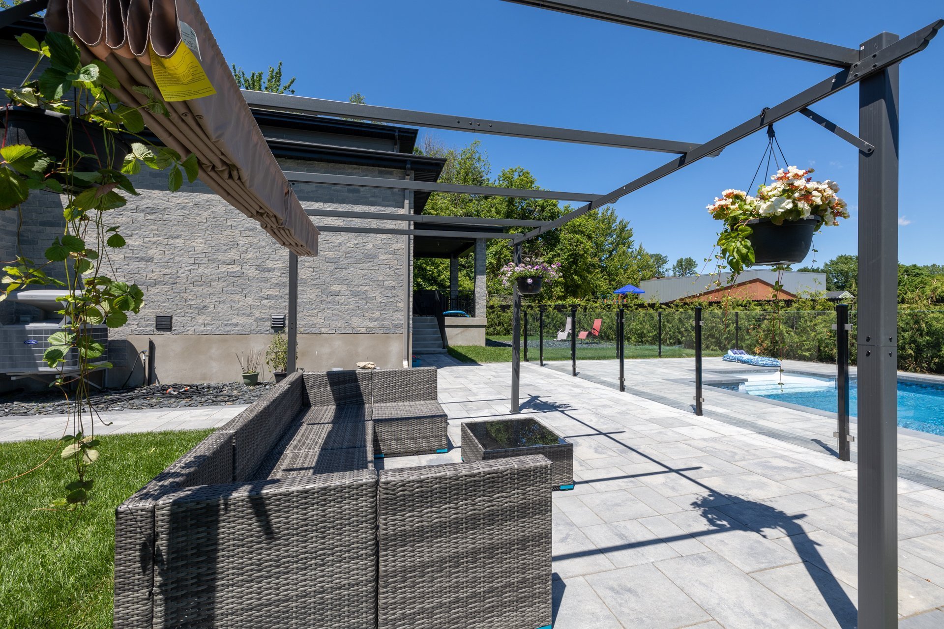 38 142e Avenue Property Photo 31