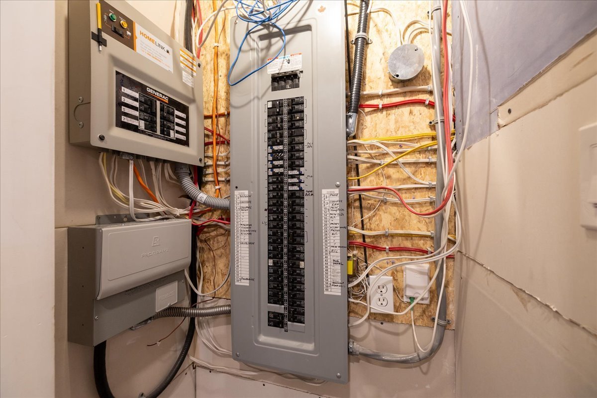 38 142e Avenue Property Photo 34