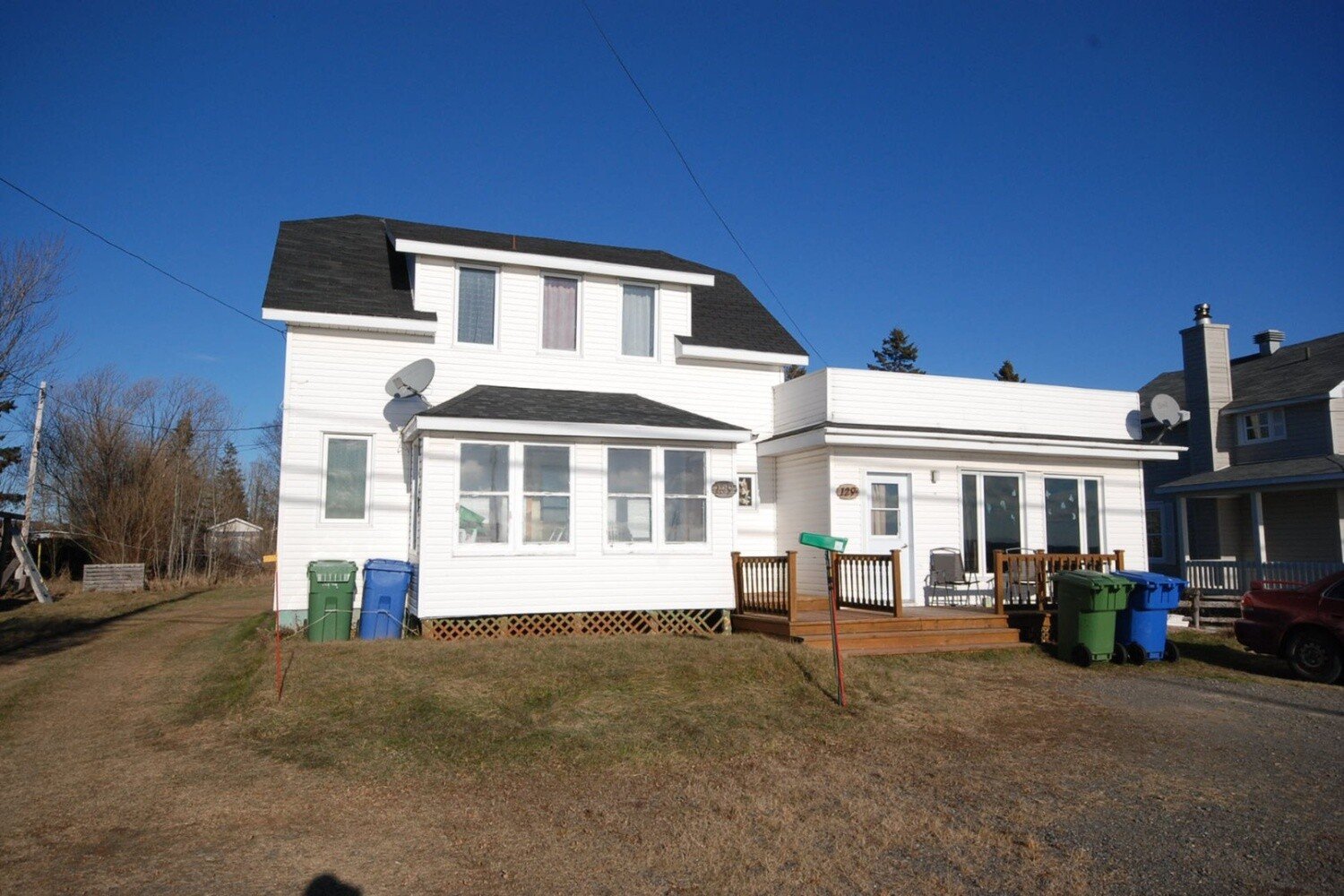 129A Boul. Perron O. Property Photo 1