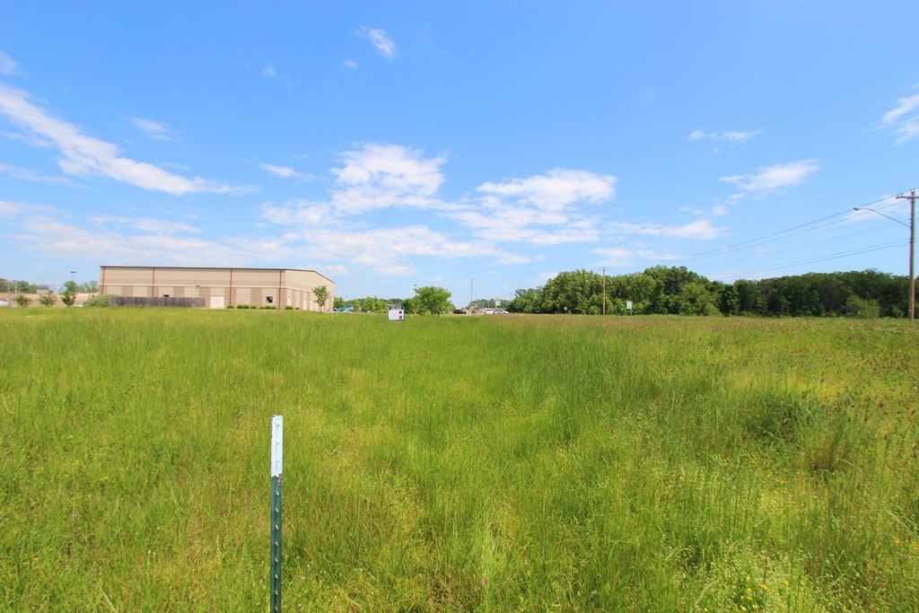 4040 Dave Ward Drive Property Photo 2