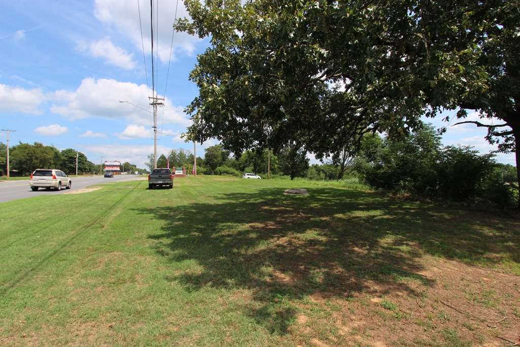 2365 E Oak Street Property Photo 6