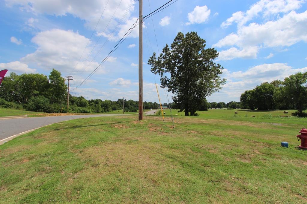 2365 E Oak Street Property Photo 8