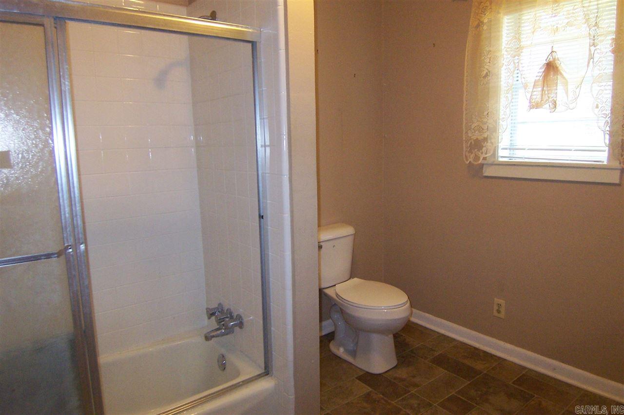 139 Falls Street Property Photo 7