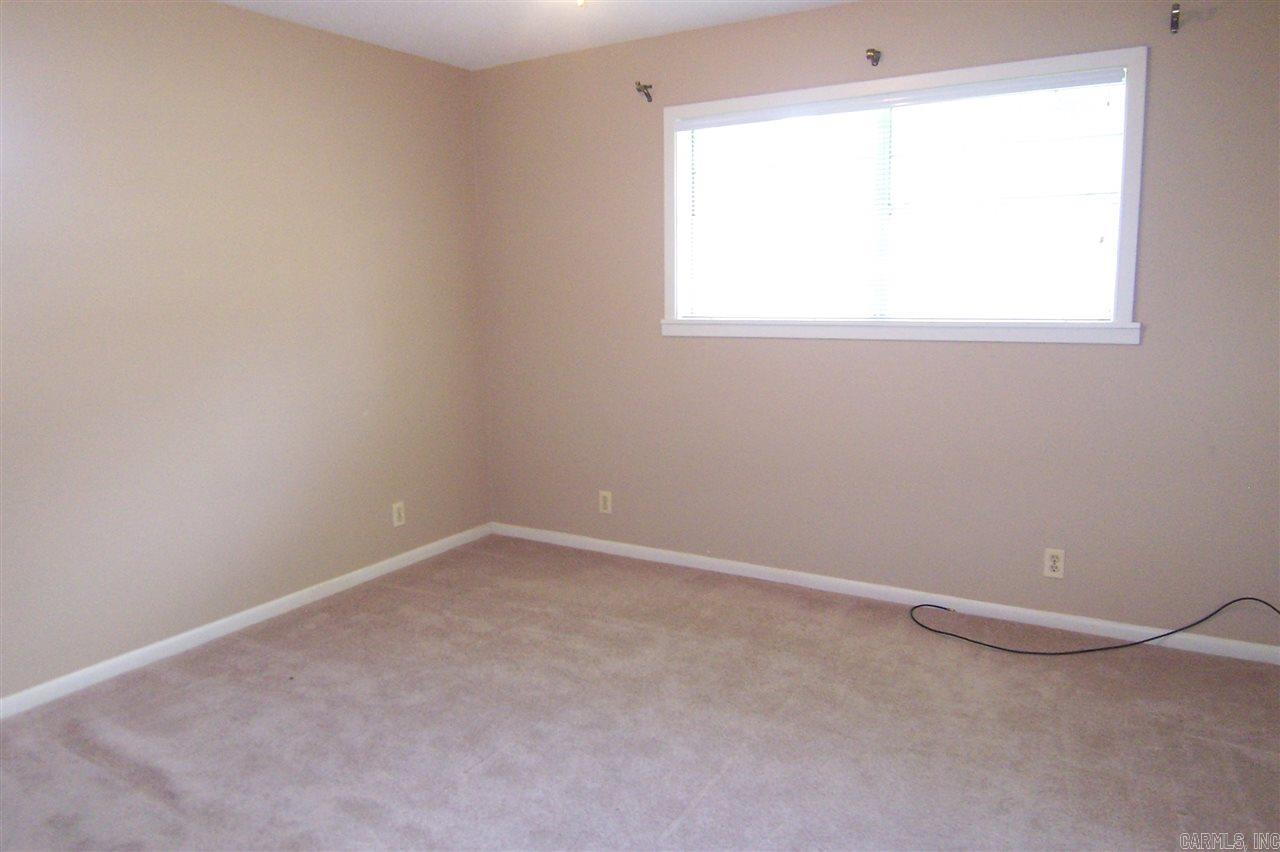 139 Falls Street Property Photo 8