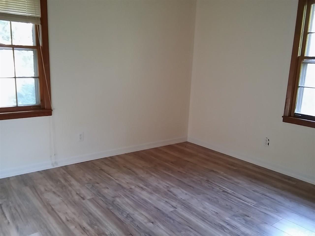 13 Duroc Property Photo 9