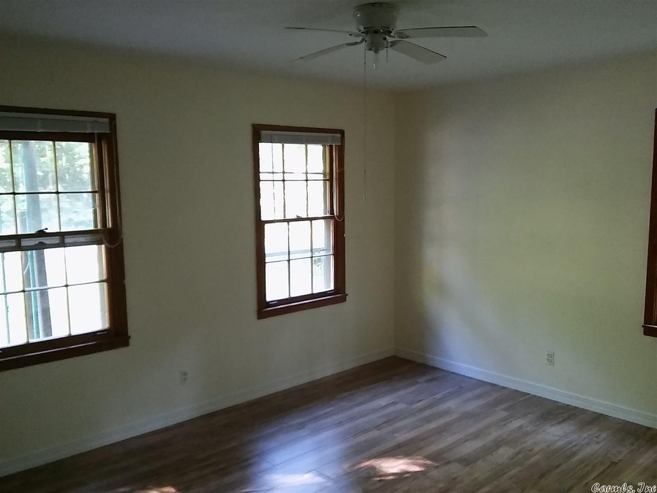 13 Duroc Property Photo 10