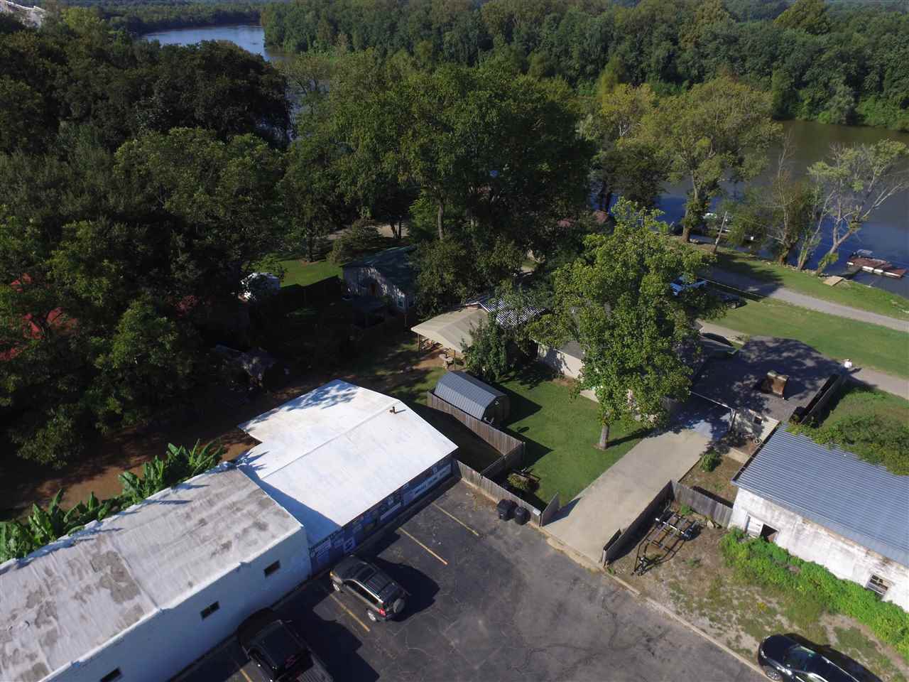 217 S Front Property Photo 2