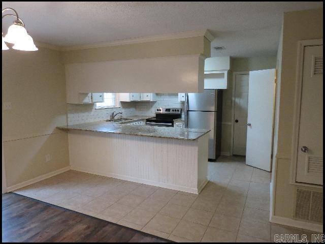 2120 Justus Loop Property Photo 5