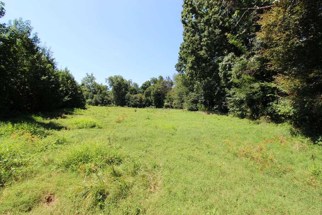 940 Doy B Road Property Photo 13