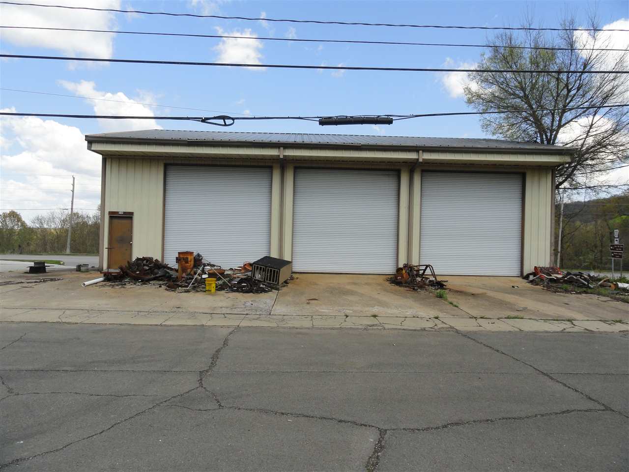 501 E Main Street Property Photo 1