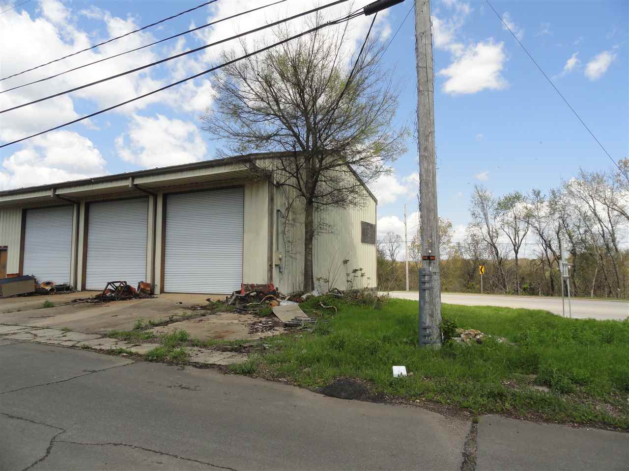 501 E Main Street Property Photo 2