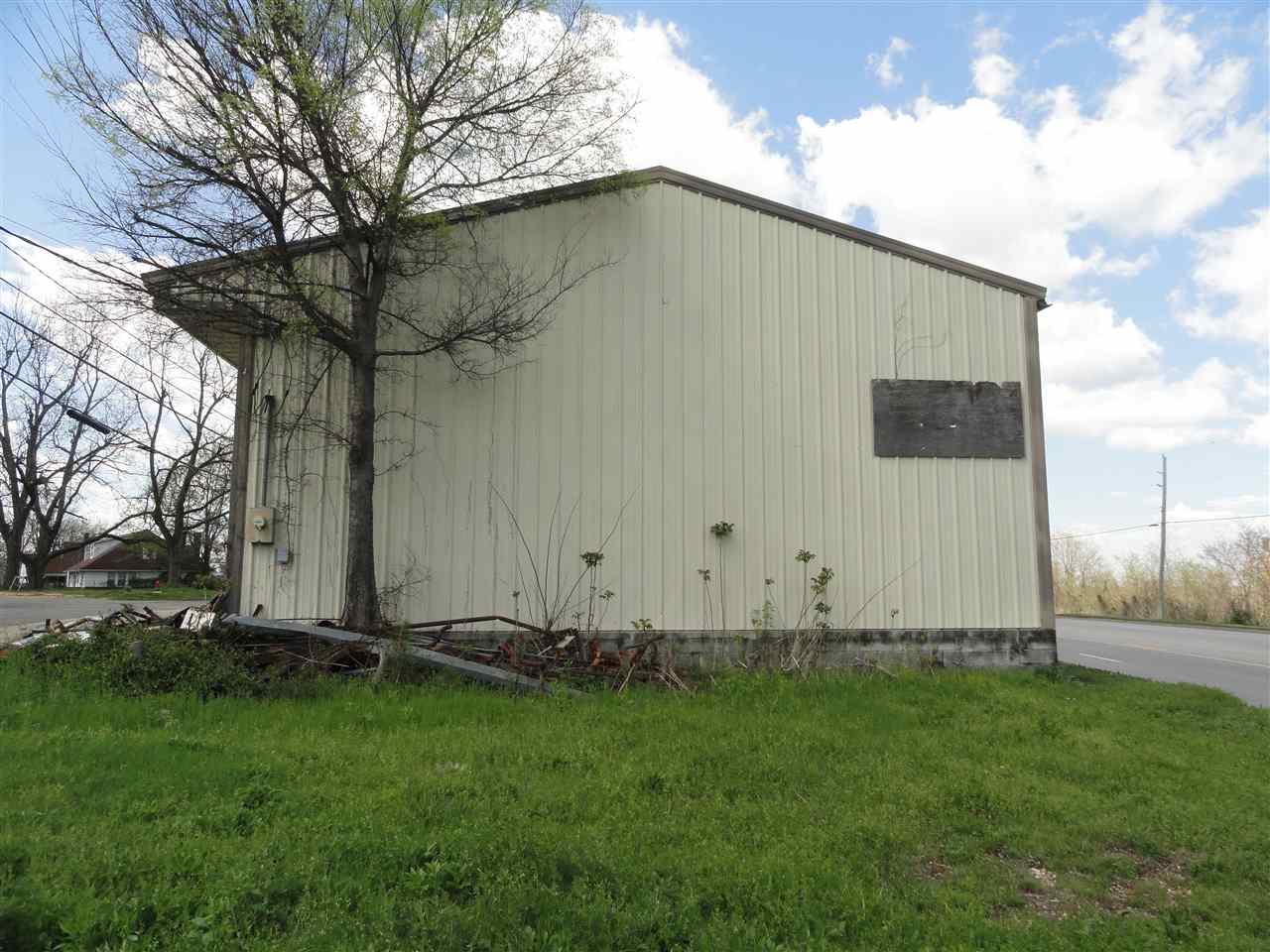 501 E Main Street Property Photo 3