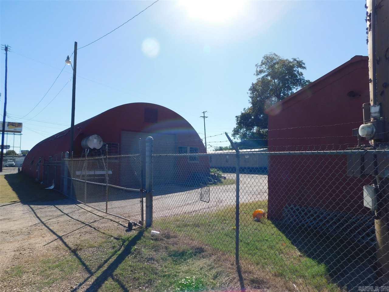 419 E 13th Street Property Photo 5