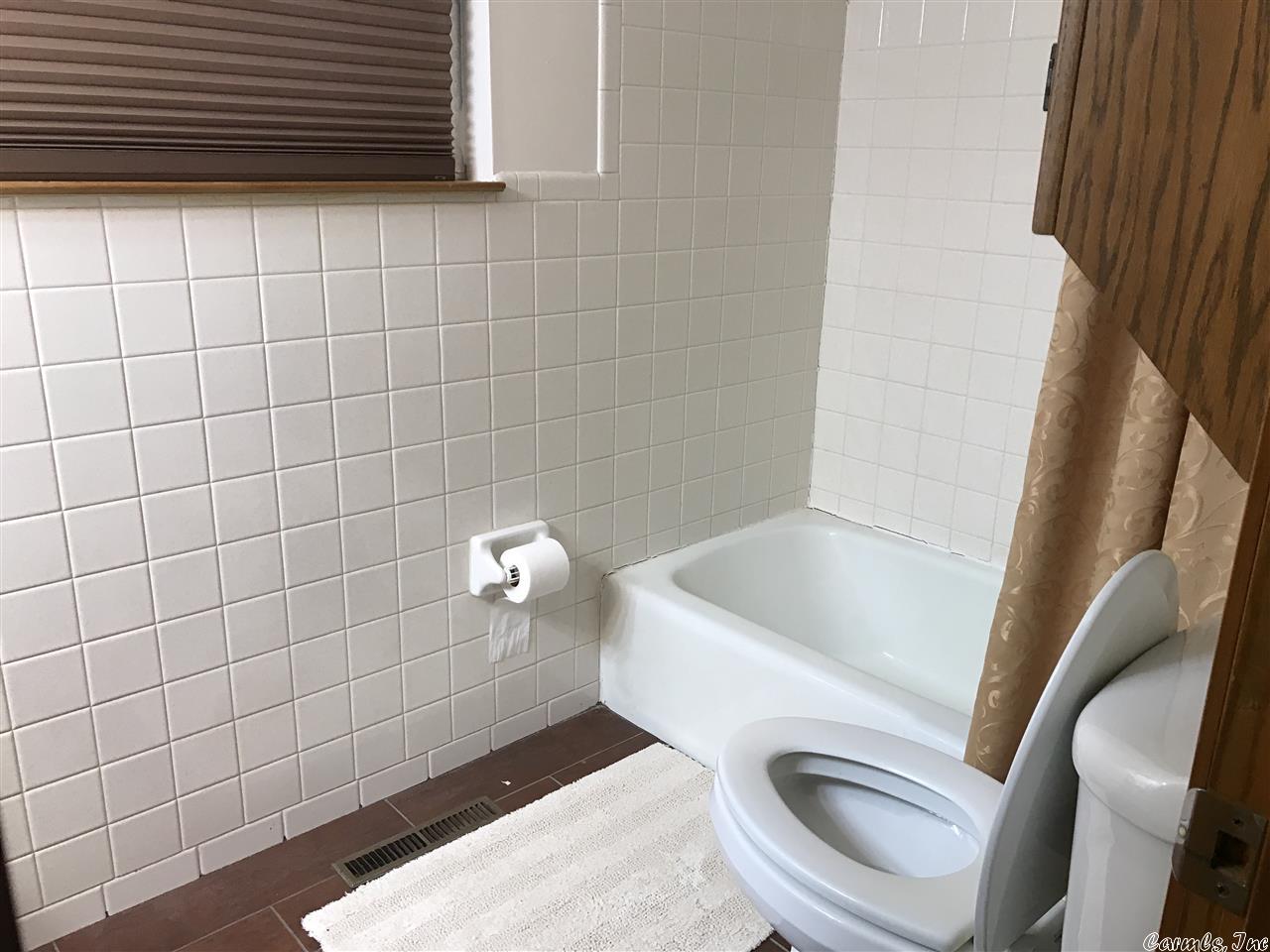 128 W Lakeshore Drive Property Photo 8