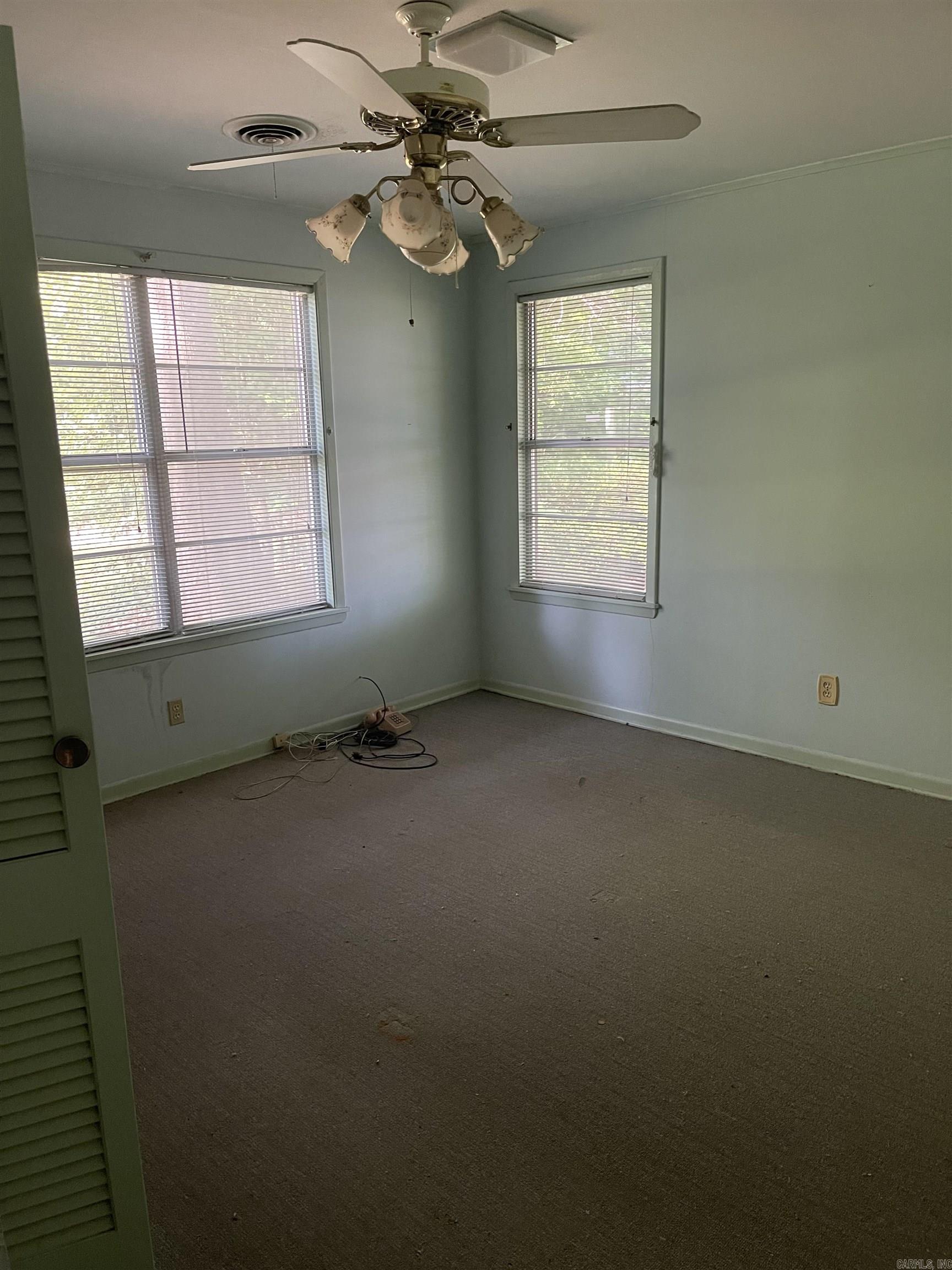 604 Highway 65 S Property Photo 4